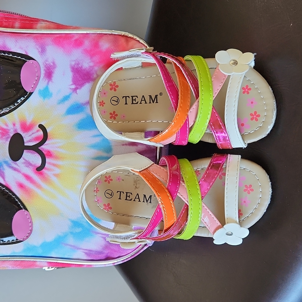 $2 Toddler sandals with purchase, sz 7